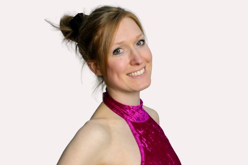 Philip und Sarah mit einem kleinen Acroyoga Auftritt bei der Polestructions Jahresfeier.